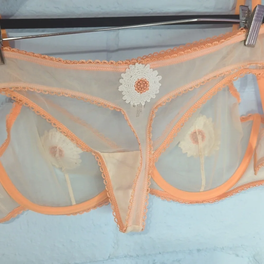 Adore Me Daisy Set 🌼🌼 - Picture 4 of 6